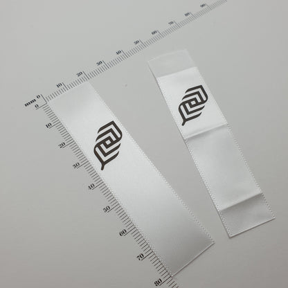 #10WS - WHITE SATIN TRIFOLD/BOOKCOVER FOLD SATIN HEM LABELS
